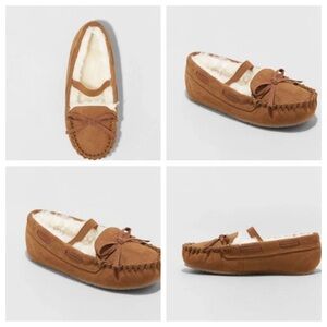 Dark Chestnut Toddler Girls' Size 8 Celina Moccasin NWT
Slippers - Cat and Jack